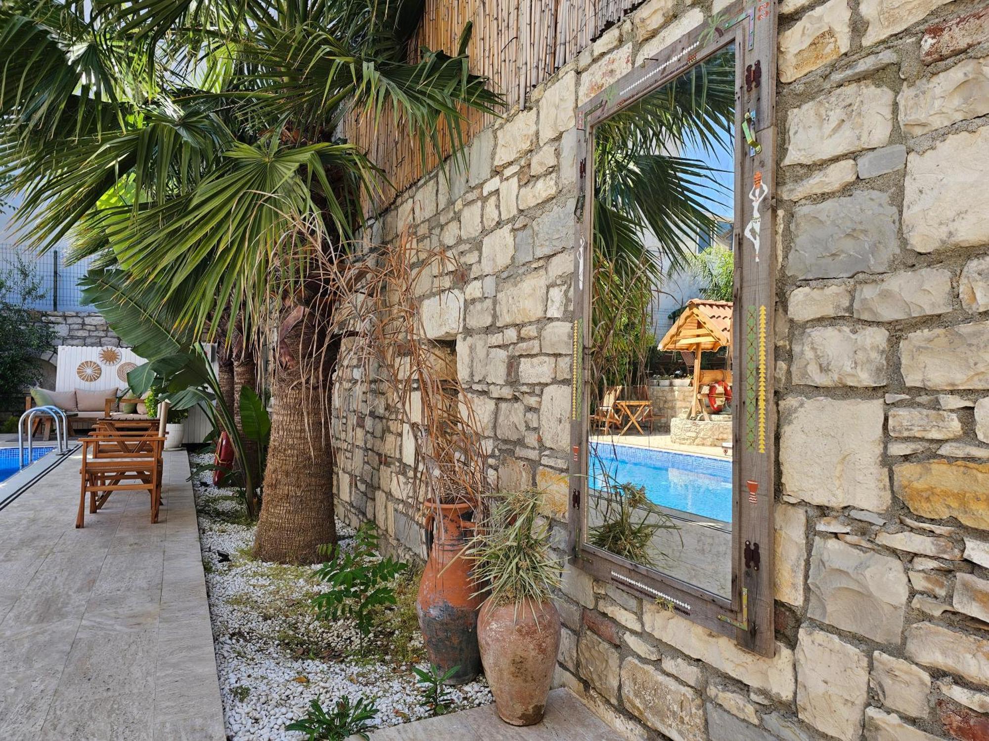 Kugu Hotel